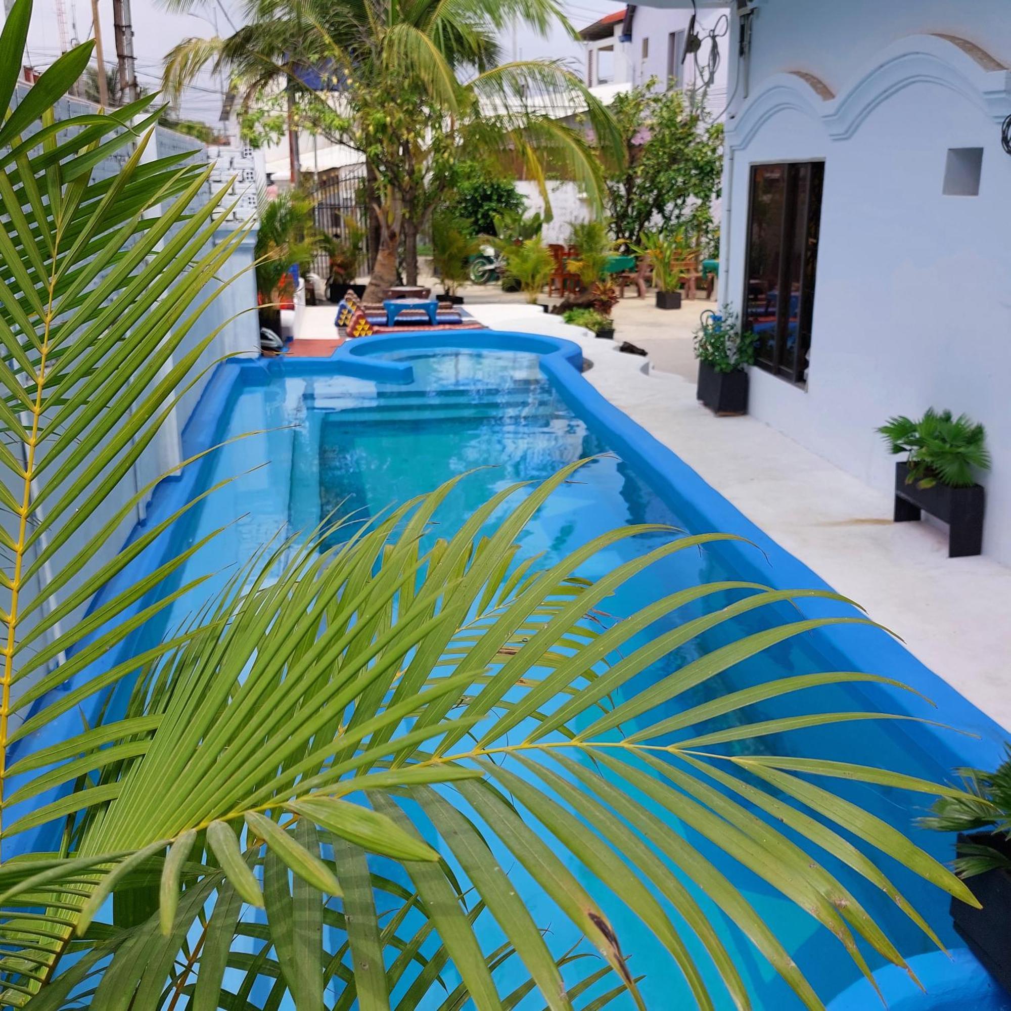 Tropica Homestay *