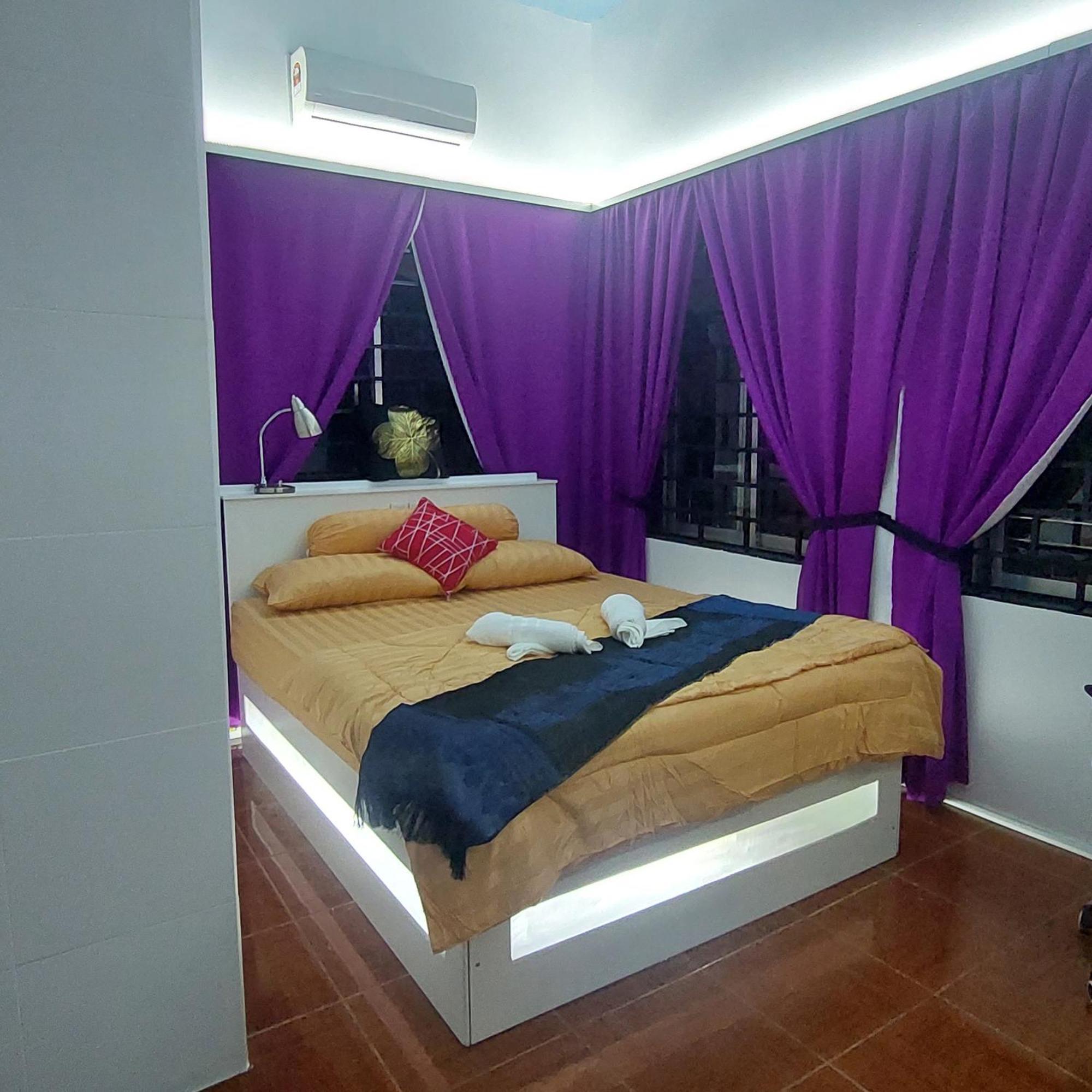 Tropica Homestay *